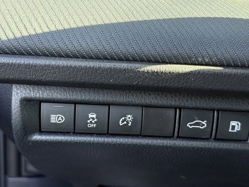 Used 2025 Toyota Camry SE image 18