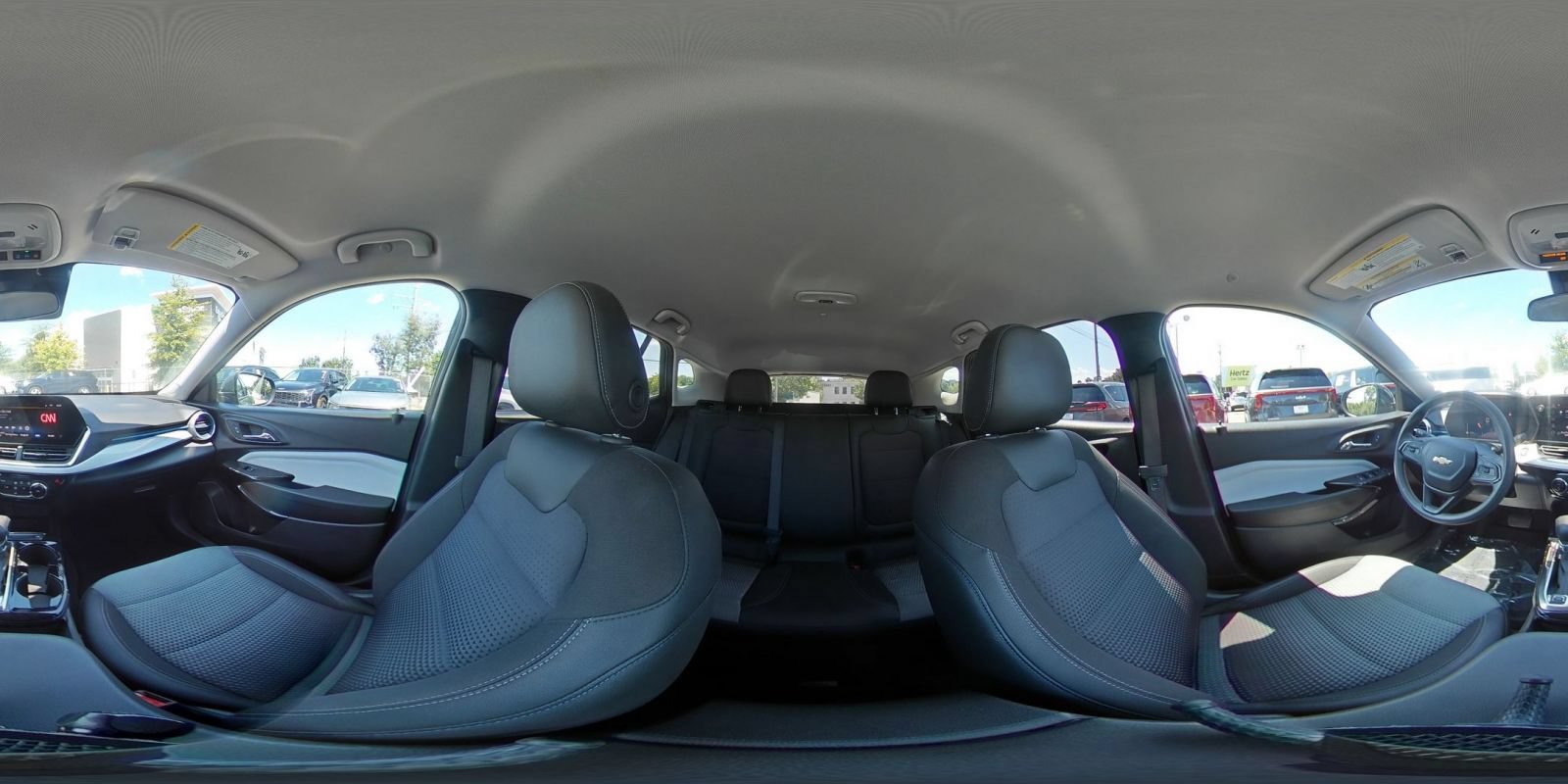 Used 2025 Chevrolet Trax LT FWD image 40