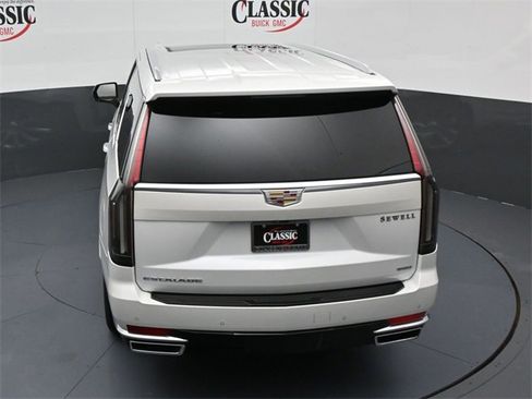 Used 2021 Cadillac Escalade ESV Premium Luxury Platinum image 25