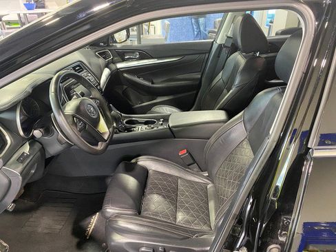 Used 2017 Nissan Maxima SR w/ Midnight Edition image 13