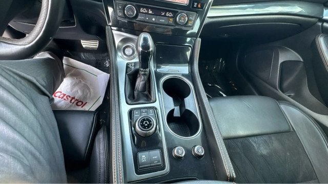 Used 2019 Nissan Maxima SR w/ Premium Package FWD image 14