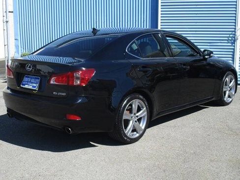 Used 2011 Lexus IS 250 w/ Premium Pkg Value Edition RWD image 3
