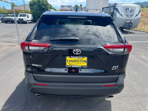 Certified 2025 Toyota RAV4 XLE AWD/4WD image 9