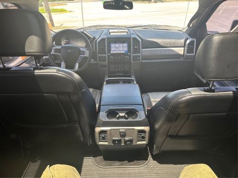 Used 2019 Ford F450 Lariat w/ Lariat Ultimate Package AWD/4WD image 16