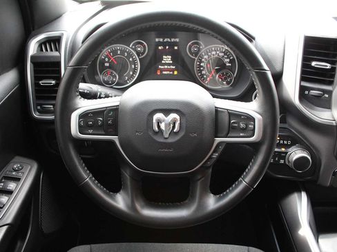Used 2022 RAM 1500 Big Horn AWD/4WD image 32