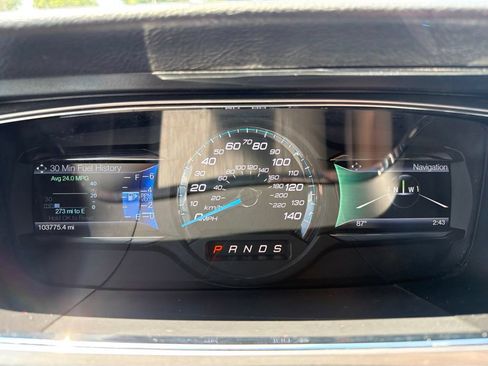 Used 2014 Ford Taurus SEL w/ Equipment Group 201A FWD image 18