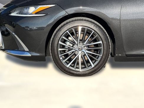 Certified 2025 Lexus ES 350 w/ Premium Package image 22