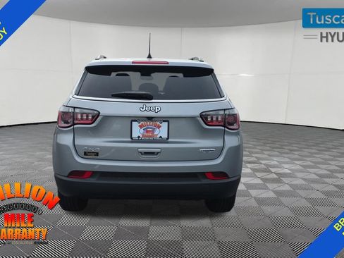 Used 2024 Jeep Compass Latitude AWD/4WD image 7