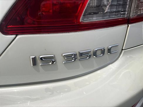 Used 2011 Lexus IS 350C w/ Luxury Pkg RWD image 24