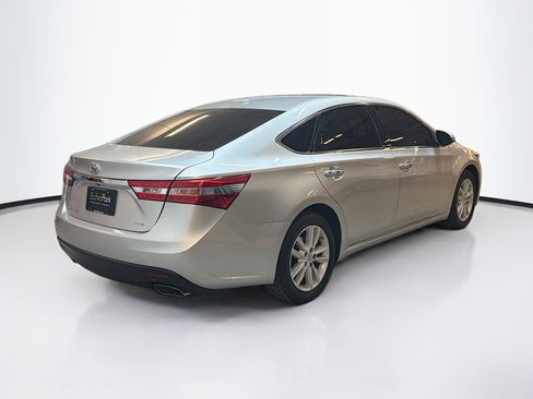 Used 2014 Toyota Avalon XLE Premium image 9