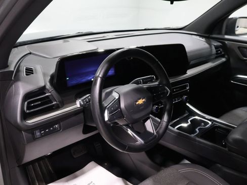 Used 2024 Chevrolet Traverse LT image 15