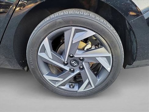 Used 2025 Hyundai Elantra Sport w/ Cargo Package FWD image 9