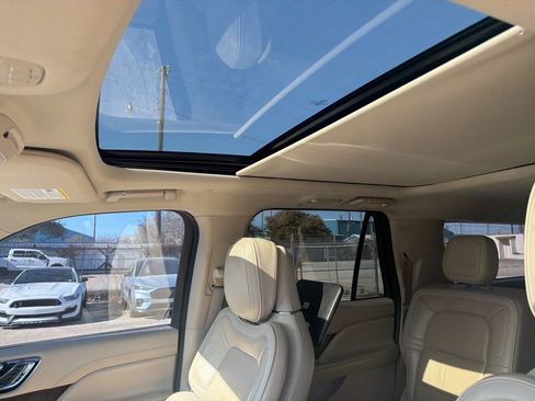 Used 2019 Lincoln Navigator L Reserve image 9