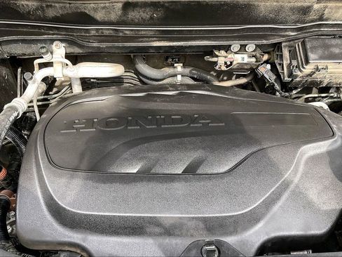 Used 2016 Honda Pilot Touring image 11