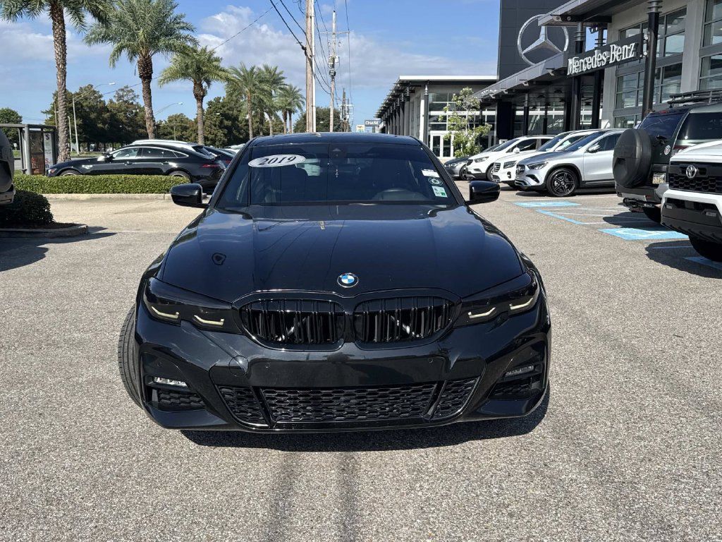 Used 2019 BMW 330i Sedan w/ M Sport Package RWD image 2
