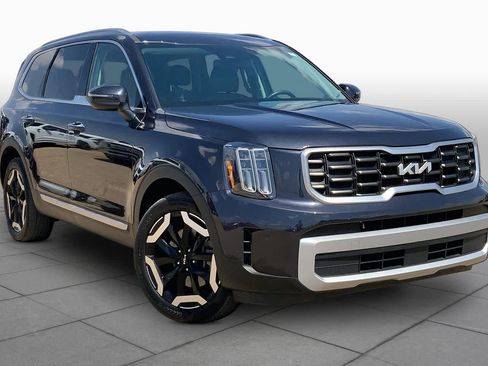 Certified 2025 Kia Telluride S FWD image 2