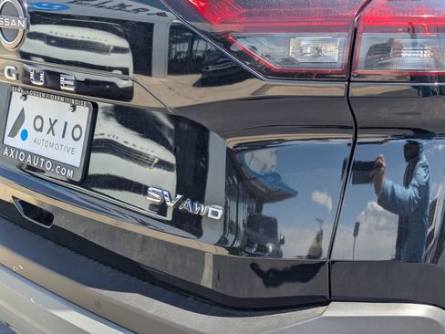 Used 2023 Nissan Rogue SV AWD/4WD image 5