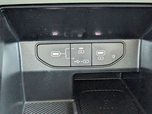 Certified 2025 Kia Sorento S image 26