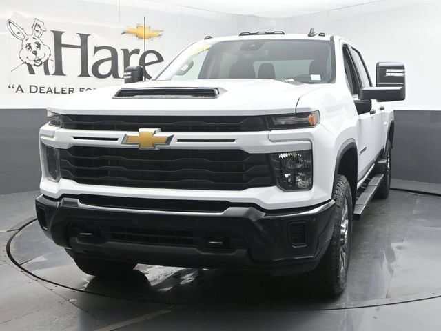 Used 2025 Chevrolet Silverado 2500 Custom w/ Custom Convenience Package AWD/4WD image 7