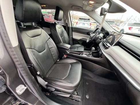 Used 2022 Jeep Compass Limited image 26