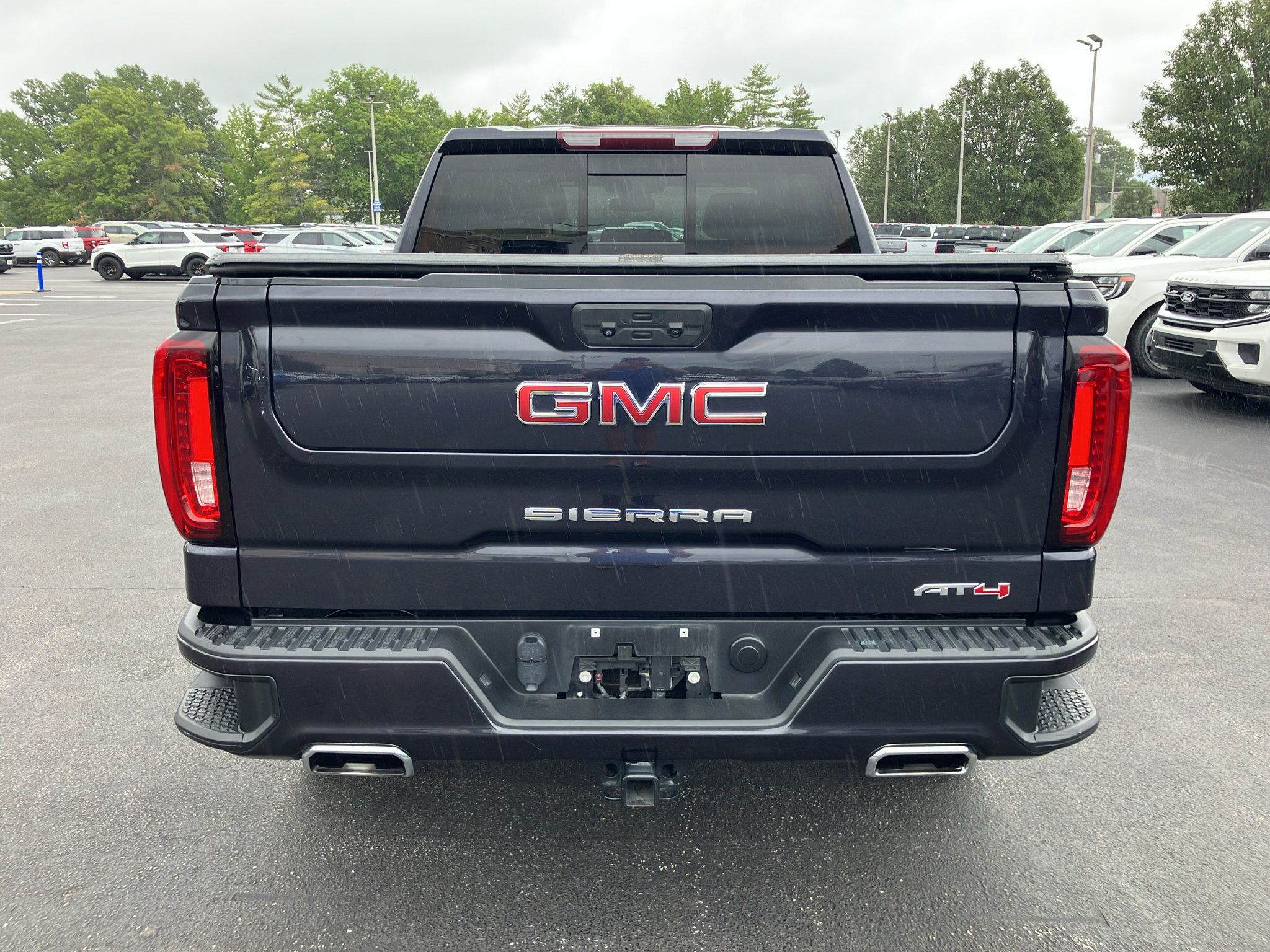 Used 2022 GMC Sierra 1500 AT4 w/ AT4 Preferred Package AWD/4WD image 5