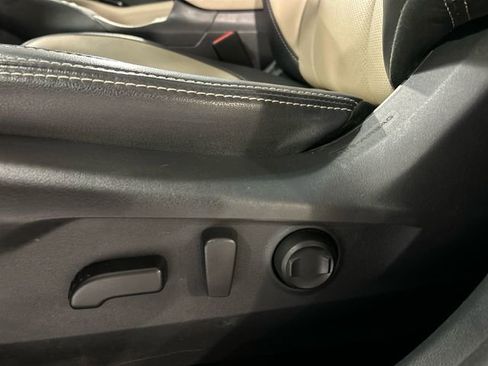 Used 2022 Subaru Outback Limited image 11