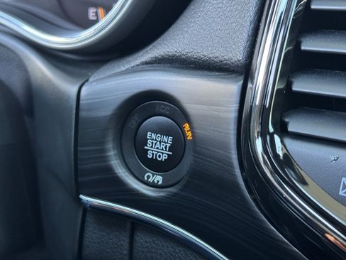 Used 2021 Jeep Grand Cherokee Limited w/ Premium Lighting Group image 31