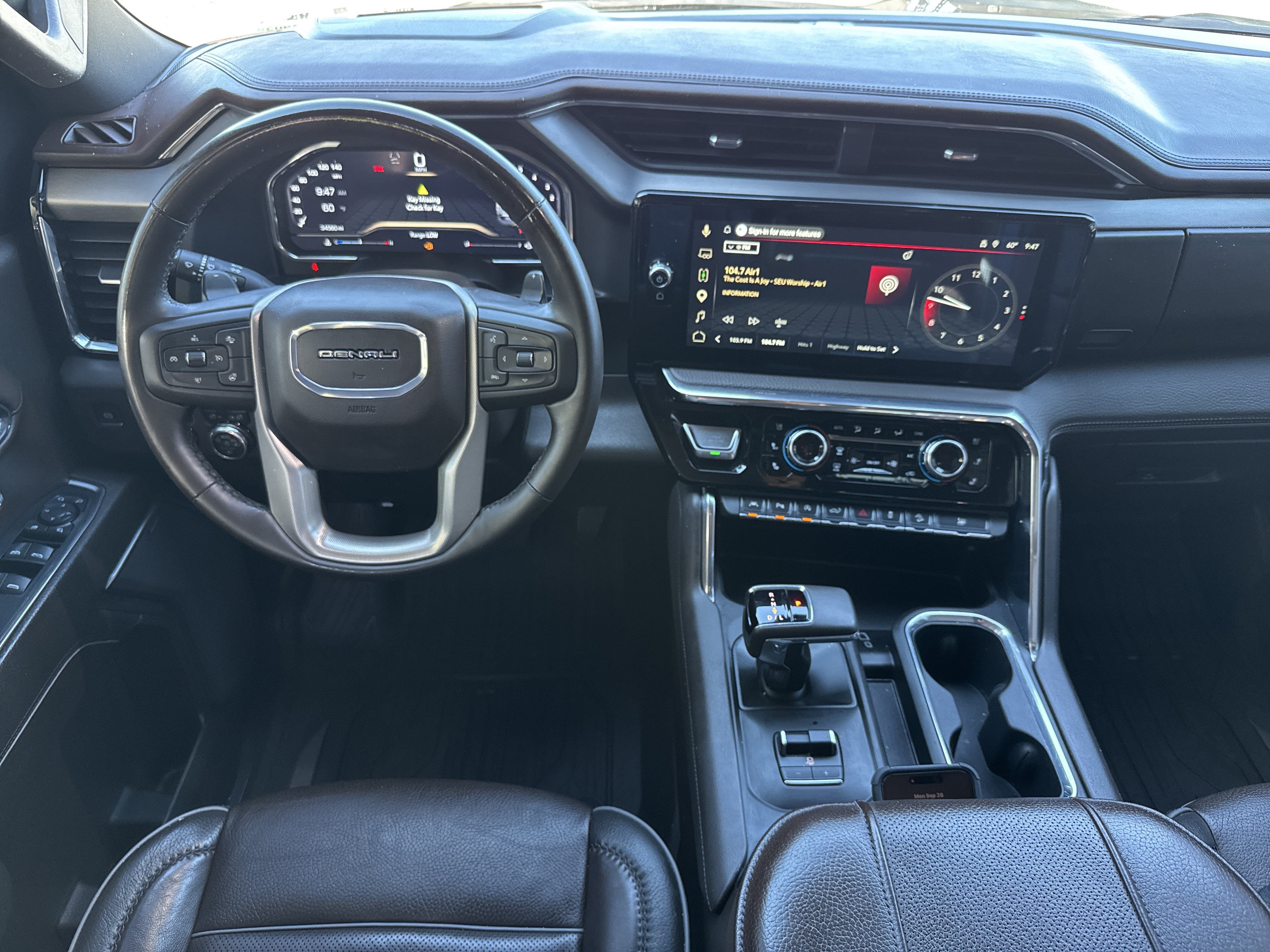 Used 2024 GMC Sierra 1500 Denali w/ Denali Reserve Package AWD/4WD image 19