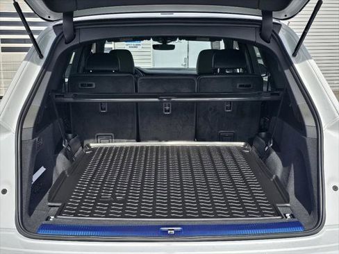 New 2026 Audi Q7 3.0T Premium image 7