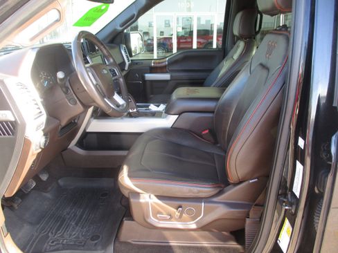 Used 2015 Ford F150 King Ranch w/ FX4 Off-Road Package image 4