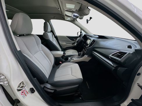 Used 2019 Subaru Forester Premium image 32