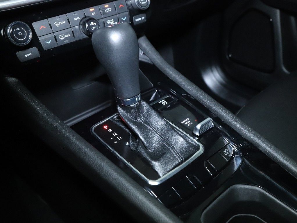 Used 2025 Jeep Compass Limited AWD/4WD image 30