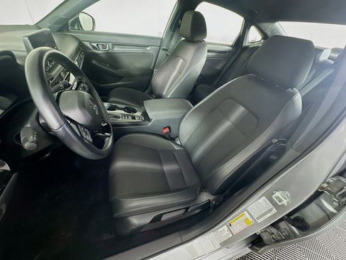 Used 2025 Honda Civic Sport image 13