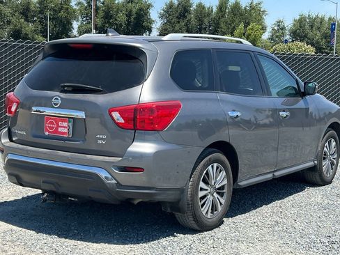 Used 2019 Nissan Pathfinder SV AWD/4WD image 3