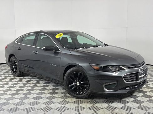 Used 2016 Chevrolet Malibu LT image 2