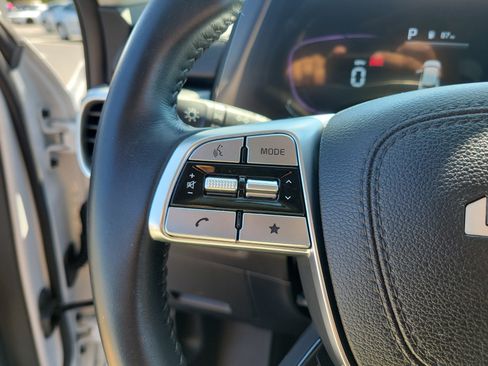 Used 2023 Kia Telluride LX FWD image 25
