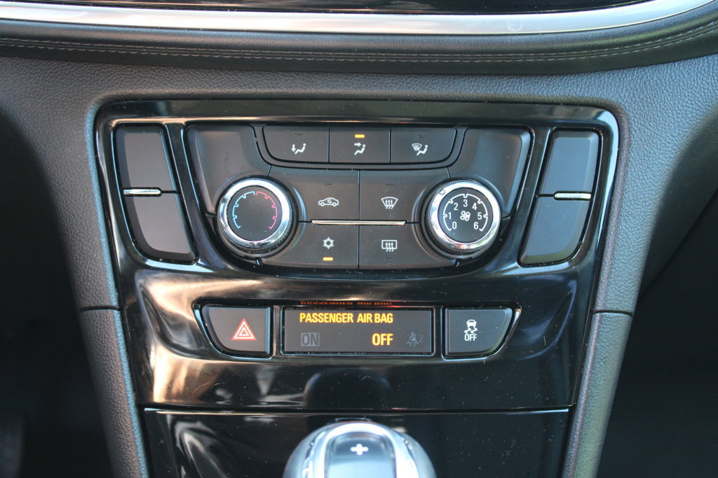 Used 2018 Buick Encore Preferred AWD/4WD image 19