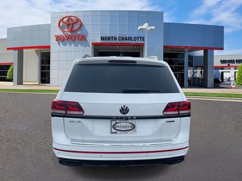 Used 2022 Volkswagen Atlas SEL R-Line image 9