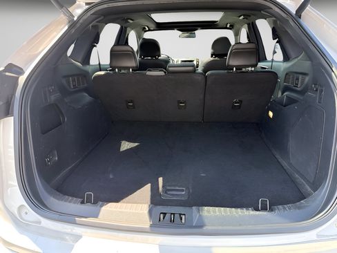 Used 2019 Ford Edge ST w/ Cold Weather Package AWD/4WD image 13