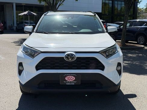 Used 2019 Toyota RAV4 XLE w/ Convenience Package AWD/4WD image 3