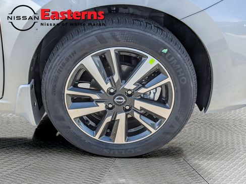 New 2025 Nissan Versa SV w/ Trunk Package image 27