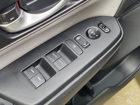 Certified 2017 Honda CR-V Touring image 23