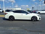 Used 2023 Nissan Altima 2.5 SR image 3