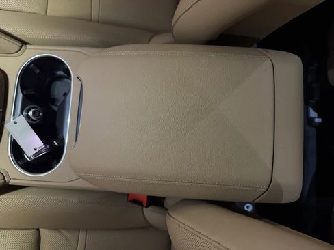 Used 2023 Porsche Cayenne image 45