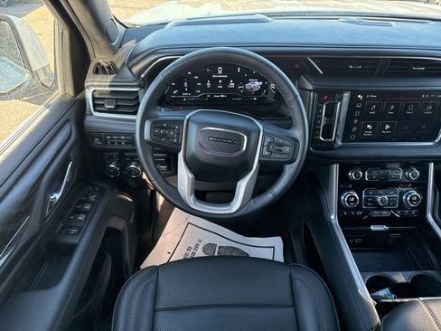 Used 2024 GMC Yukon Denali w/ LPO, Floor Liner Package AWD/4WD image 23