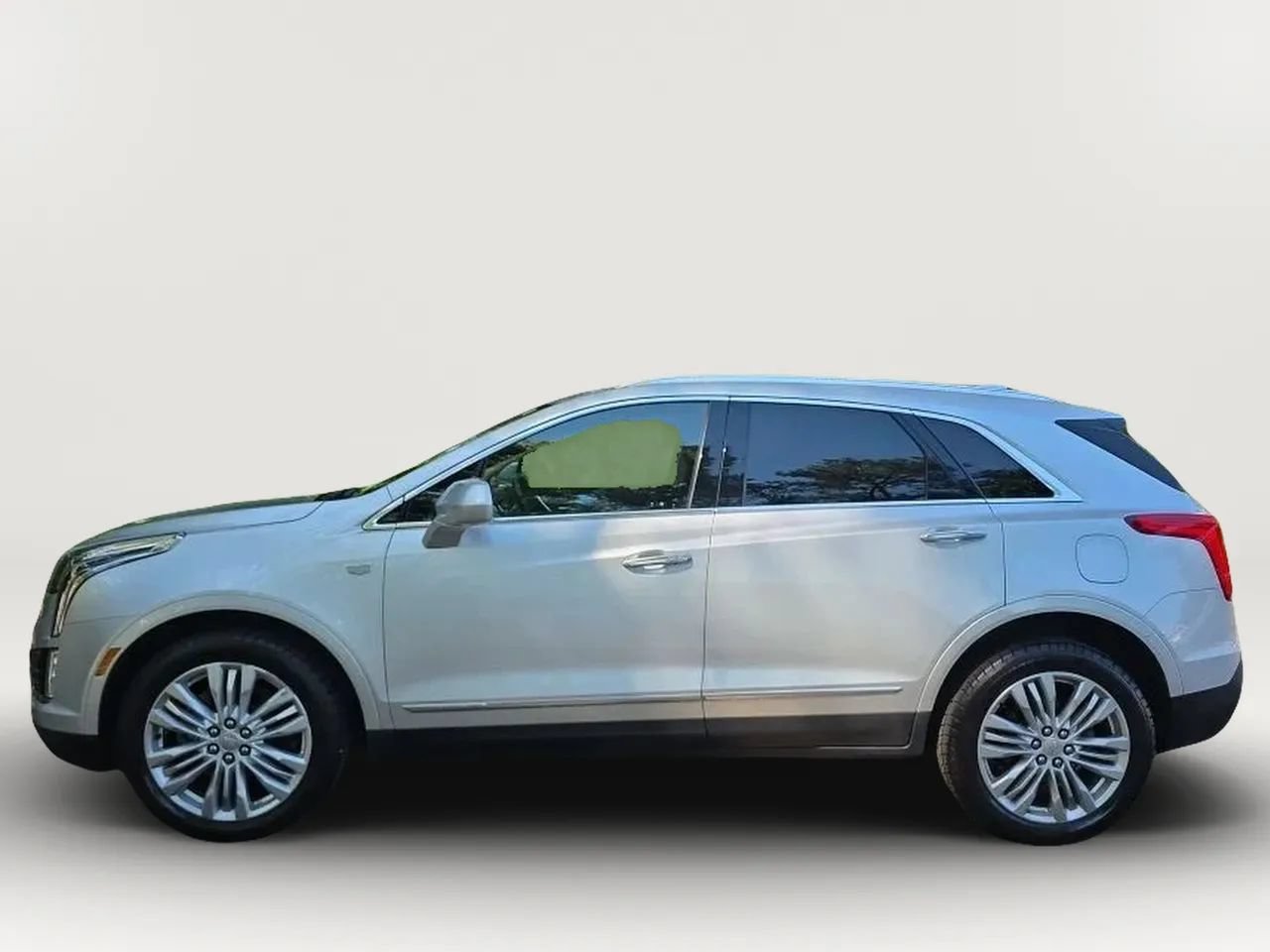 Used 2019 Cadillac XT5 Premium Luxury FWD image 5