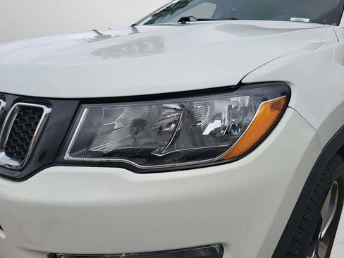 Used 2018 Jeep Compass Latitude w/ Popular Equipment Group image 5