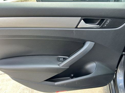 Used 2014 Volkswagen Passat 2.5 SE image 22