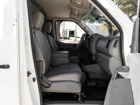 Used 2018 Nissan NV 2500 SV w/ Navigation Package image 31