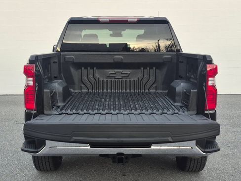 Used 2024 Chevrolet Silverado 1500 LT image 13